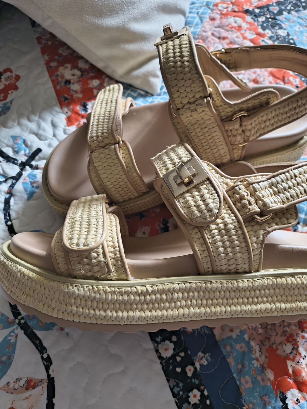 Source Unknown Braided Straw Platform Sandals in Natural Beige
